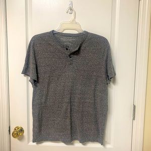 American Eagle gray shirt. Size L